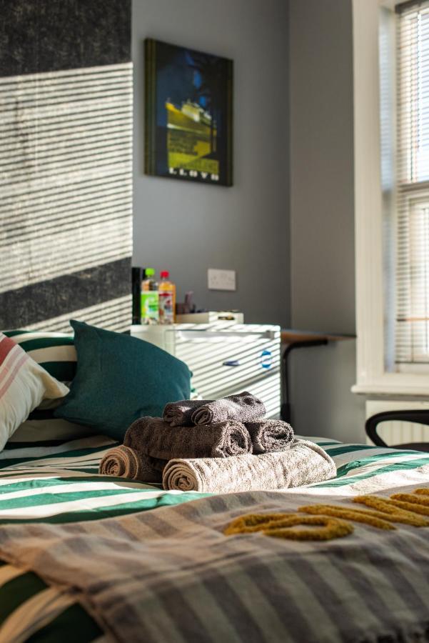 Heart Of Maidstone - Premium Double Rooms With Free Wi-Fi Екстер'єр фото