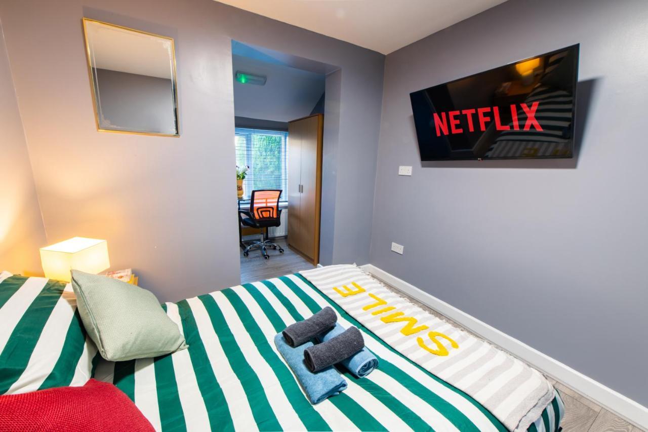 Heart Of Maidstone - Premium Double Rooms With Free Wi-Fi Екстер'єр фото