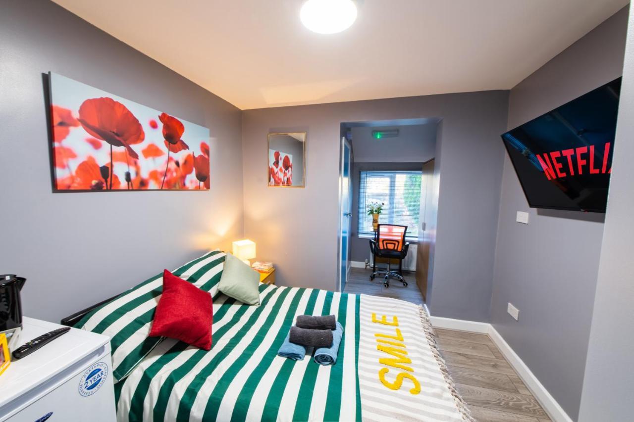 Heart Of Maidstone - Premium Double Rooms With Free Wi-Fi Екстер'єр фото